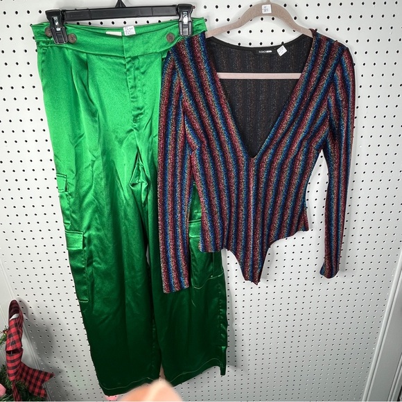 #18 Rainbow Christmas Outfit Bundle Fashion Nova Bodysuit A New Day Cargo Pants - Picture 1 of 3